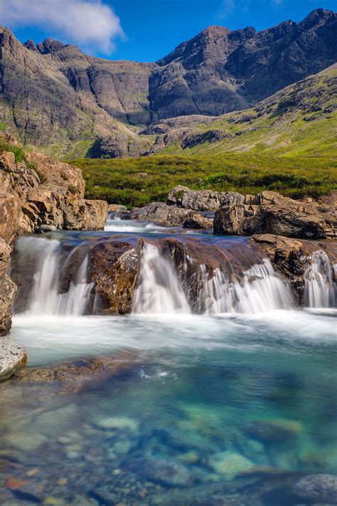 美し過ぎる自然の絶景(169) － スコットランドのスカイ島(Isle of Skye)にある｢妖精のプール(The Fairy Pools ...