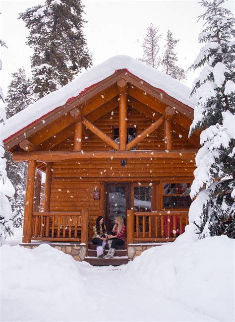 Baker Creek Mountain Resort - Banff & Lake Louise Cabin Getaway