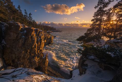 I love my home state! High tide along the cliffs of the Maine Coast ...