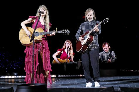 Taylor Swift Welcomes Hometown Hero Aaron Dessner In Cincinnati - SPIN