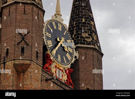 Delft, Netherlands. 30th Oct 2022. The Oude Kerk (Old Church) is a 13th ...