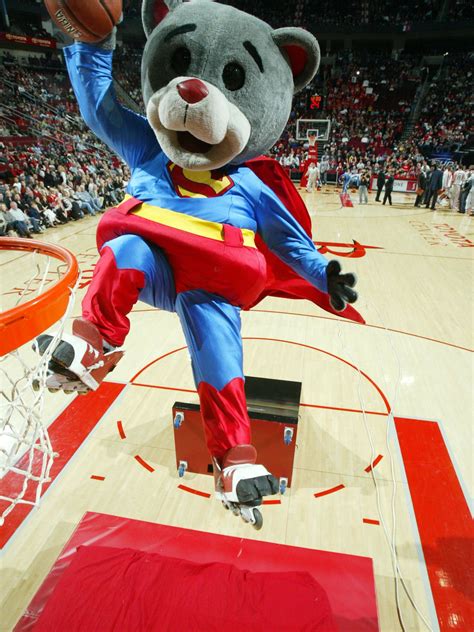 A day in the life of an NBA mascot: Stealing babies, spilling popcorn ...