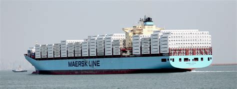 Maersk Sells Oil Division, Focusing on Shipping - Universal Cargo