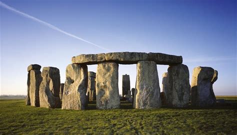 Stonehenge - Visit Wiltshire