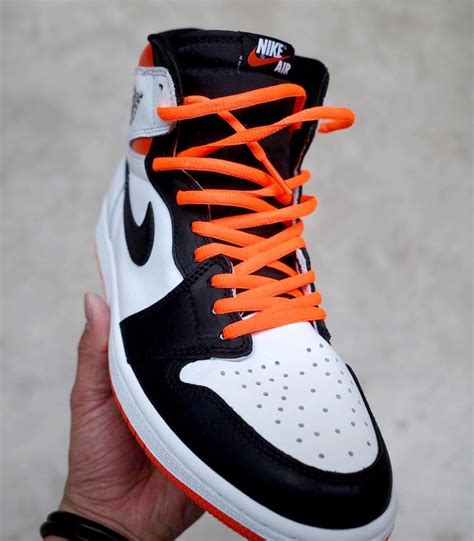 Air Jordan 1 Electro Orange 555088-180 Release Date - SBD