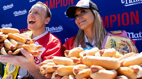 2023 Nathan's Hot Dog Eating Contest: Joey Chestnut takes home 16th men ...