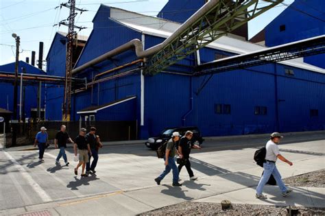 Beleaguered Steel Workers in Granite City now face layoff threat - The ...