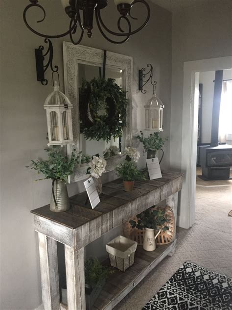 44+ Farmhouse small entryway table design | titansfarmhouse