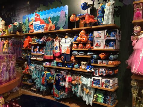 Dan the Pixar Fan: Events: Disney Store Finding Dory Merch Release ...