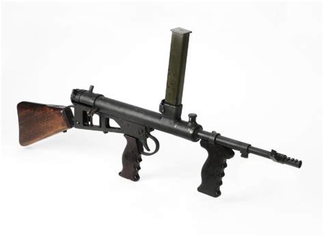 Army and Weapons: Owen Machine Carbine