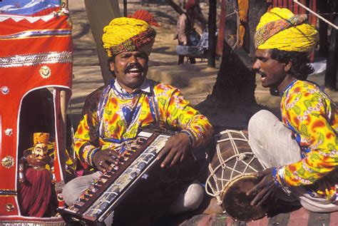 RAJASTHANI SINGERS | Rajasthani folk singers in the Kathputl… | Flickr