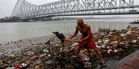 India's Ganges River pollution in photos - Business Insider