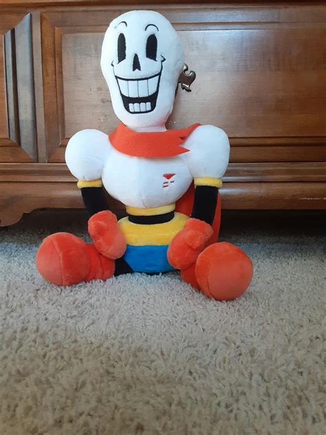 UNDERTALE - Papyrus Plush - Fangamer