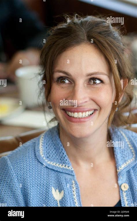 JULIA ROBERTS, LARRY CROWNE, 2011 Stock Photo - Alamy