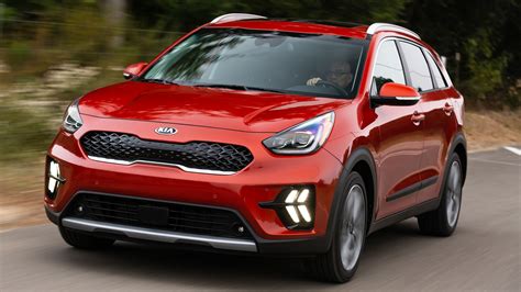 2021 Kia Niro Buyer's Guide: Reviews, Specs, Comparisons