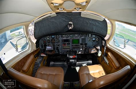 Cessna 402 Cockpit | PR-BGV | Raphael Brescia | Flickr