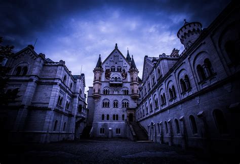 10 Haunted Castles Around The World You Need To Visit in 2019