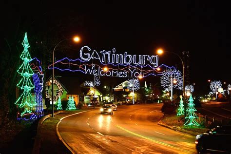 3 Fun Ways to View the Sparkling Christmas Lights in Gatlinburg TN ...