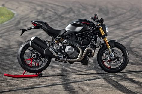 Ducati Monster 1200S Review | Ducati Bike Reviews | Devitt