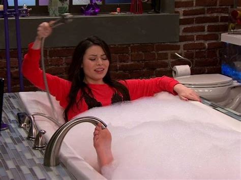 Miranda Cosgrove Fat