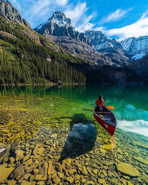 A crystal clear water of Lake O'Hara, Yoho National Park, Canada : BeAmazed