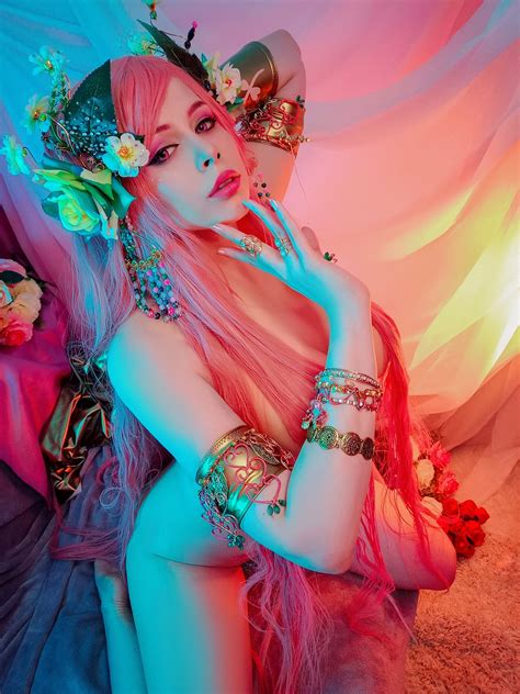 Aphrodite (Hades) by Mira Mioki : r/cosplaygirls