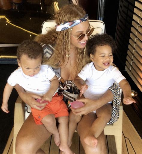 Beyoncé shares intimate family photos from her European vacation ...