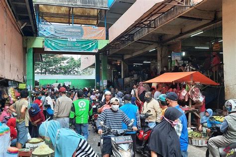 Kronologi Pasar Sumber Cirebon Ditutup Pemerintah, 2 Pedagang Positif ...