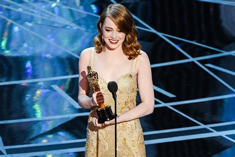 Oscars 2017: Emma Stone Tearfully Accepts Her First Academy Award, for ...