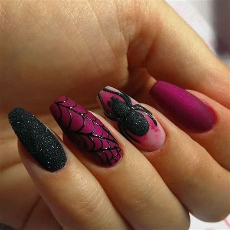 Super Spooky Nails That Will Get You into the Halloween Spirit ...