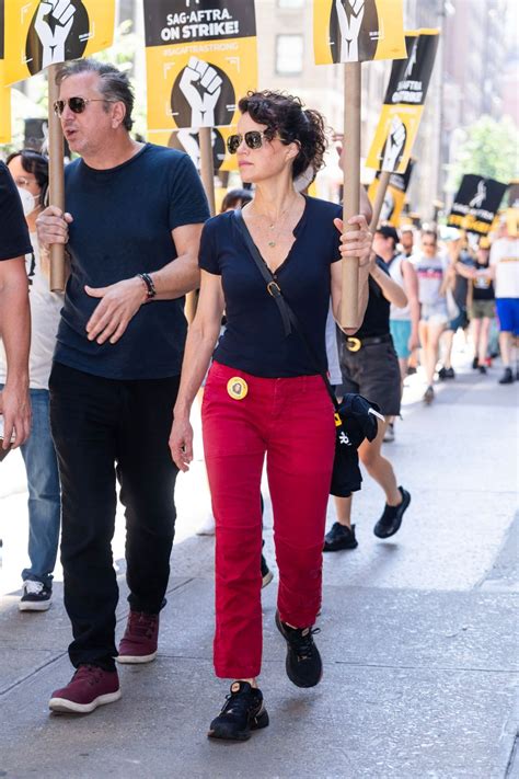 Carla Gugino - SAG-AFTRA Strike in New York 07/31/2023 • CelebMafia