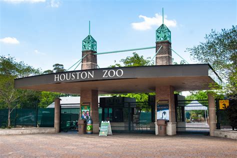 Exhibits - The Houston Zoo