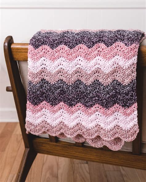 Free Crochet Ripple Baby Blanket Pattern - Sarah Maker