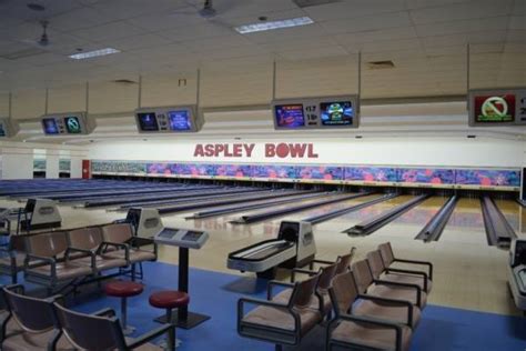 Aspley 10 Pin Bowl - Party Games for Kids - ActiveActivities