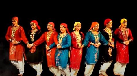 Rouf Dance: The Kashmiri Beauty | Dance of india, Folk dance, Jammu