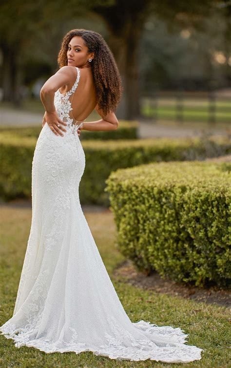 Sleeveless Scoop Neck Fit And Flare Beaded Lace Wedding Dress ...