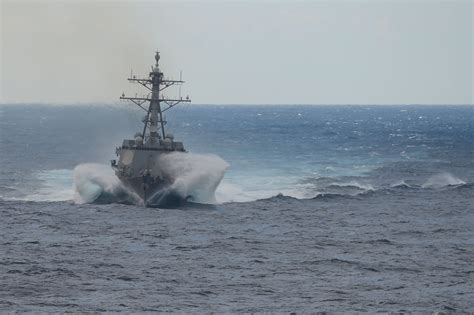 USS Farragut (DDG 99) transits the Atlantic Ocean, May 2, … | Flickr