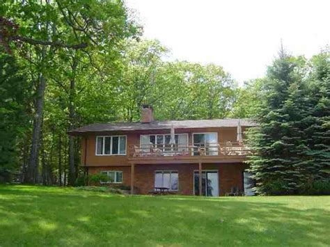 2886J W Higgins Lake Dr, Higgins Lake, MI 48627 | realtor.com®