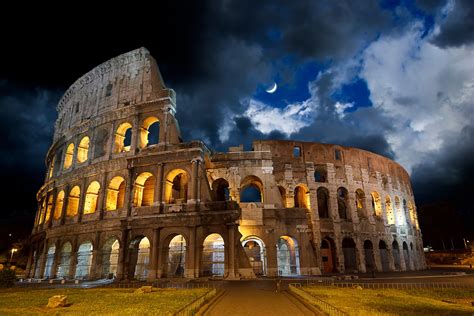 Colosseum At Night Wallpaper