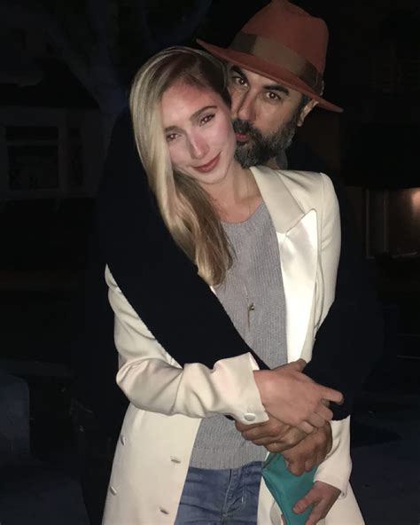 Aurora Culpo breaks down over celebrating birthday amid divorce from ...