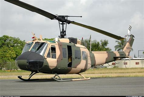 Bell UH-1H Huey II Bell Helicopter, Military Helicopter, Military ...