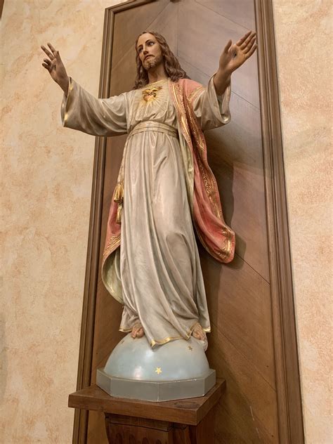 Beautiful statue decor of Jesus | Saint Roch Roman Catholic church ...