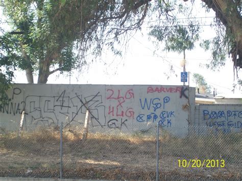 blood gangs graffiti: Campanella park piru ( compton )