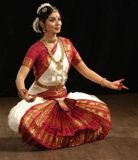 Indian Dance Forms: A Brief Introduction to the Classical, Folk and ...