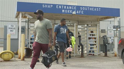 Tensions rise as Sterling Heights Assembly Plant workers begin ninety ...