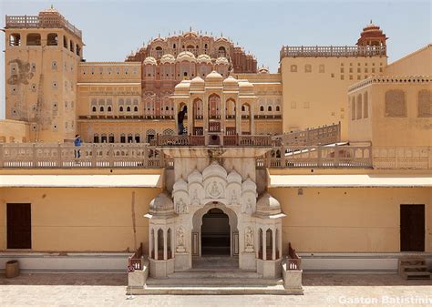 Architecture Feature - Hawa Mahal, Jaipur