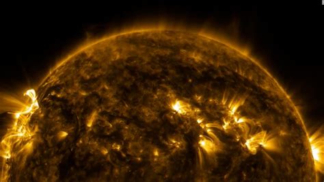 NASA captures shocking images of a powerful solar flare - The Limited Times