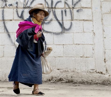 Oh Oh Oh Quito Volcano Otavalo – Adventures in Wonderland