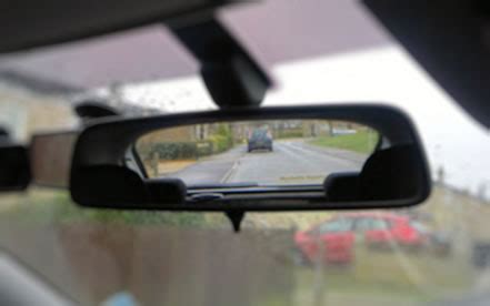 Mirror Adjustment and Setting the Mirrors – Driving Test Tips