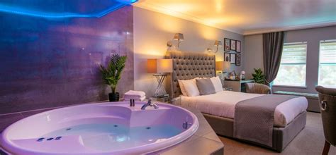 Hotel Rooms with Hot Tubs | Moor Hall Hotel & Spa Country House